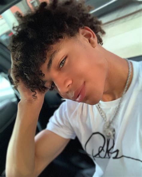 corey campbell en instagram “guess i have to repost this 👀🤷🏽‍♂️” curly hair men corey