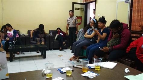 Satpol Pp Kediri Panen Pasangan Mesum Yang Malam Mingguan Di Hotel