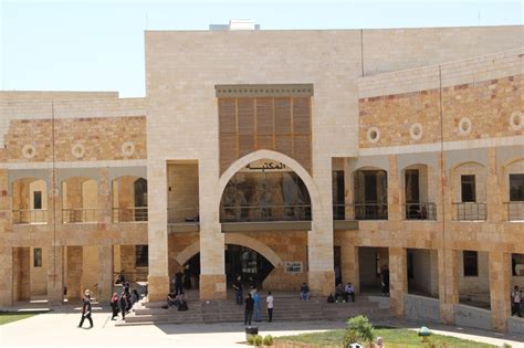 تسمية مكتبة جامعة العلوم والتكنولوجيا الأردنية بمكتبة “المئوية” جريدة الغد