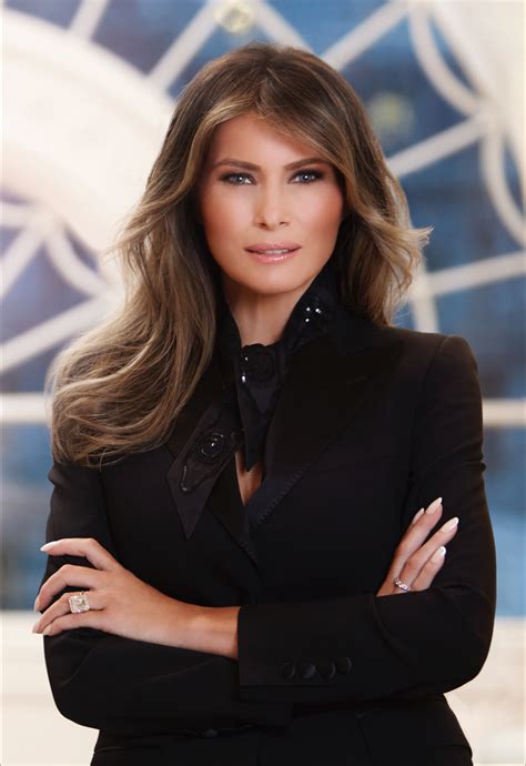 First Lady Melania Trump Gets Her First Official Portrait Knau