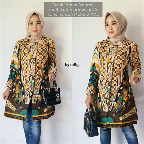 Motif batik jika diaplikasikan pada tunik pun. 46 Model Tunik Batik Remaja 2019 Desain Modern - Model Baju Muslim Terbaru 2019