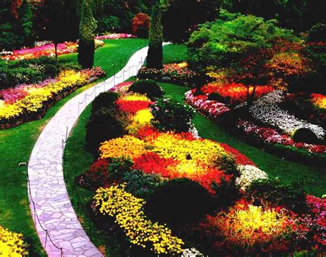 Maybe you would like to learn more about one of these? Landscape Arrangements for your House's Front - Gardening ...