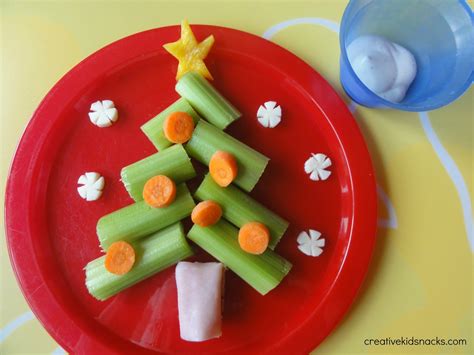 On thanksgiving, we don't eat much in the morning, so that we have plenty of room for a huge thanksgiving dinner. Healthy Christmas Tree Snack