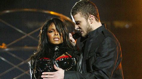 what happened in janet jackson and justin timberlake s super bowl halftime show in 2004 was it