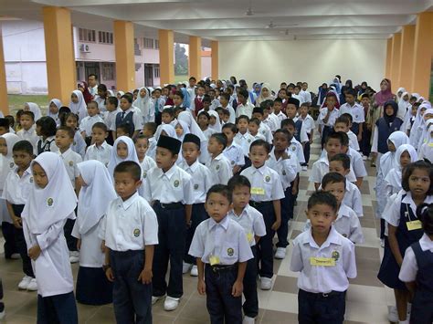 Medan Tempur Terpanas Pelajar Sekolah Rendah Sudah Di Ajar Berdemo