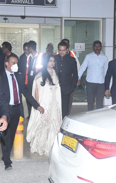 Isha Ambani Reaches Jaisalmer With Anand Piramal To Attend Kiara Advani Sidharth Malhotra S Wedding