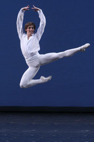 Vladimir Shklyarov Poses De Ioga Ballet Masculino Balé