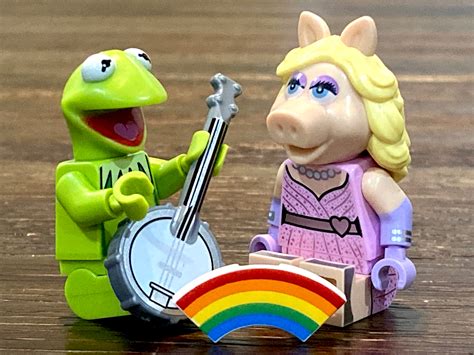 Meet The Lego Muppets Minifigures Ign