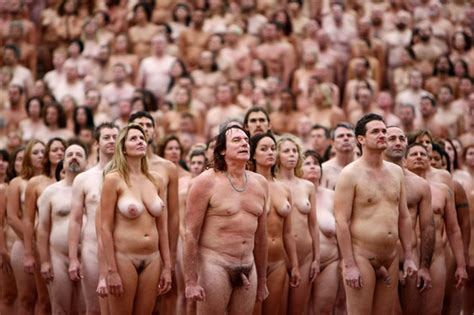 Spencer Tunick Whitehaven Beach File People Posing Nude On A Beach My