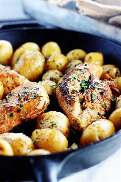 Alternatively, make the recipe vegetarian by topping with chunky, fresh guacamole. Skillet Lemon Chicken and Potatoes | Soulfully Made
