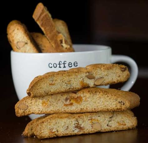 Make your own crisp biscotti cookies flavored with cranberries and orange and you'll feel like you're in your favorite fancy coffee place. Apricot Almond Biscotti - Cookie Madness
