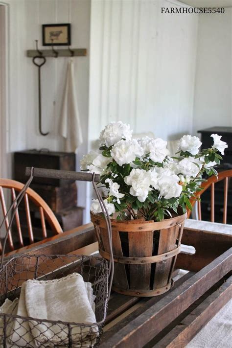 18 Best Farmhouse Style Centerpiece Ideas And Designs For 2023