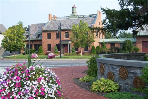 Fayetteville Funeral Homes, funeral services & flowers in New York