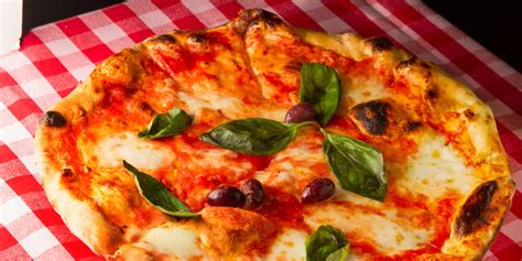 Neapolitan Style Pizza Pizza Alla Napoletana Recipe