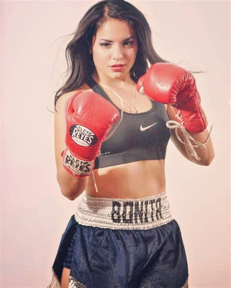Mkdigitalmx Beautiful Brunette Sporty Boxing Womenboxing Boxeo Sabadosdebox