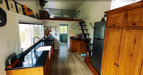 This Diy Off Grid Tiny House Was Made For Couples Take A Peek Inside