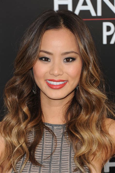 Ombre hair is a fun hair highlighting technique. For Discerning Ladies on the Wrong Side of 25: DIY Ombre ...