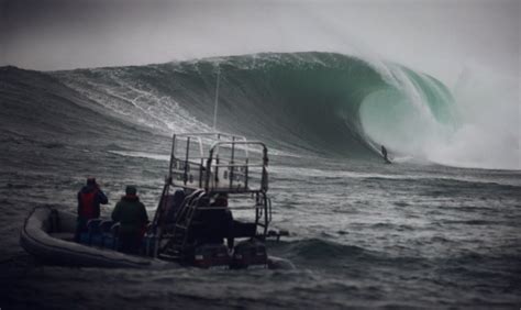 Some Of The Biggest Surfing Waves In The World Dungeons Close To