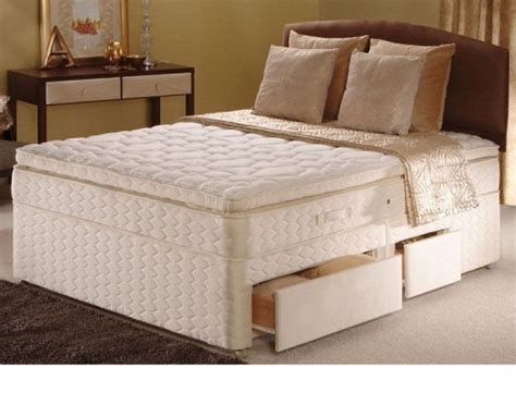 Expect a range of sizes, styles and exclusive brands all with free delivery. Sealy Autumn Mist Posturepedic Gold 4ft6 Double Mattress ...