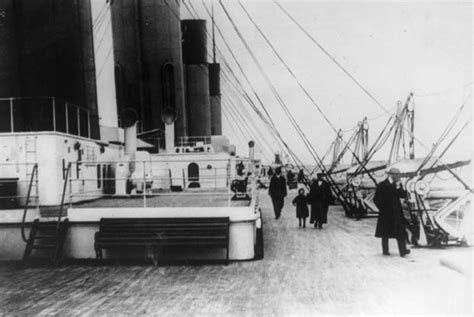 Burial At Sea Amazing Photo Shows Titanic Victims Final Journey
