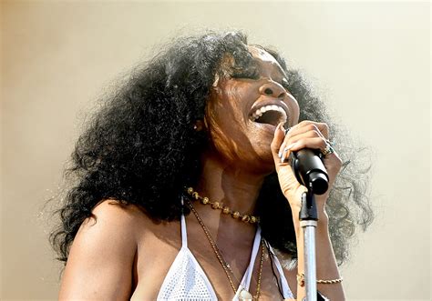 NJ Singer SZA Was Stopped By Security In Sephora Store