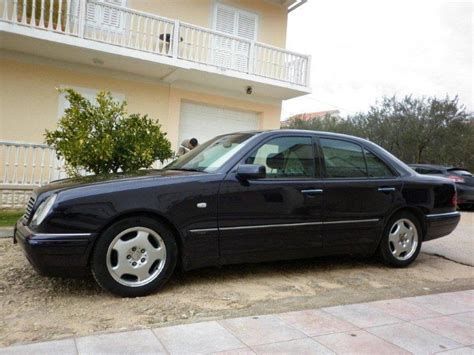 A 461 with attitute ! Mercedes E-klasa T-model E 290 turbo diesel, 1999 god.