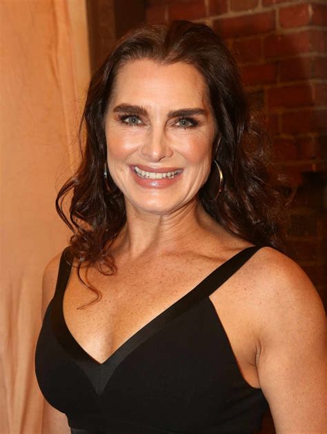 Brooke Shields Uses This Brow Gel Alternative To Sculpt Her Eyebrows