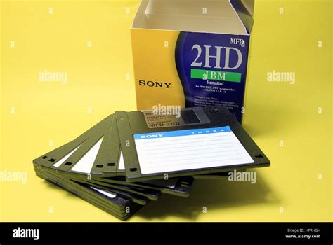 5 1 4 Floppy Disk High Resolution Stock Photography And Images Alamy
