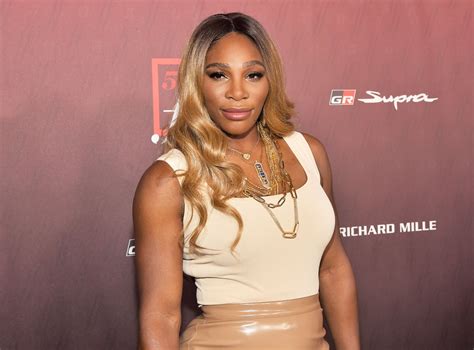 Serena Williams Designs Twist Front Dress For All Body Types Pics