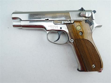 Smith Andwesson Model 39 2 Caliber 9mm Luger Switzers Auction