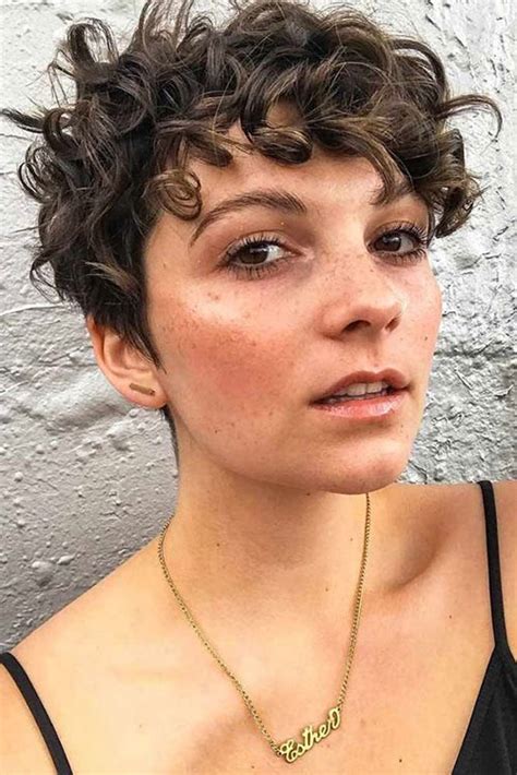 Natural Curly Short Hairstyles For Pretty Ladies Short