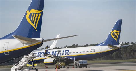 Italien gehört zu den beliebtesten ferienzielen der deutschen. Verstöße gegen Corona-Regeln: Italien droht Ryanair mit ...