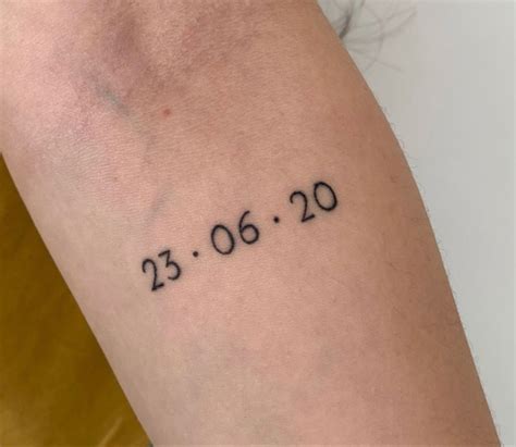 Pin De Elaine Grace Jackowski Em Tatuajes Em 2020 Tatuagem Datas