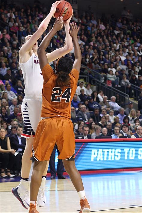 Photos Wbb Uconn Womens Basketball Vs Texas Longhorns Elite 8 The