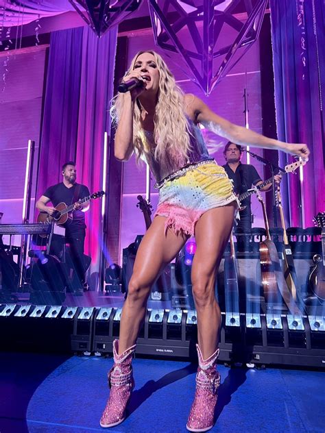 carrie underwood concert outfit carrie underwood bikini carrie underwood new album carrie