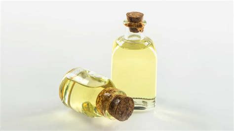 Castor oil packs are one of my favorite economical ways to gently detox the body. 7 Benefits and Uses of Castor Oil