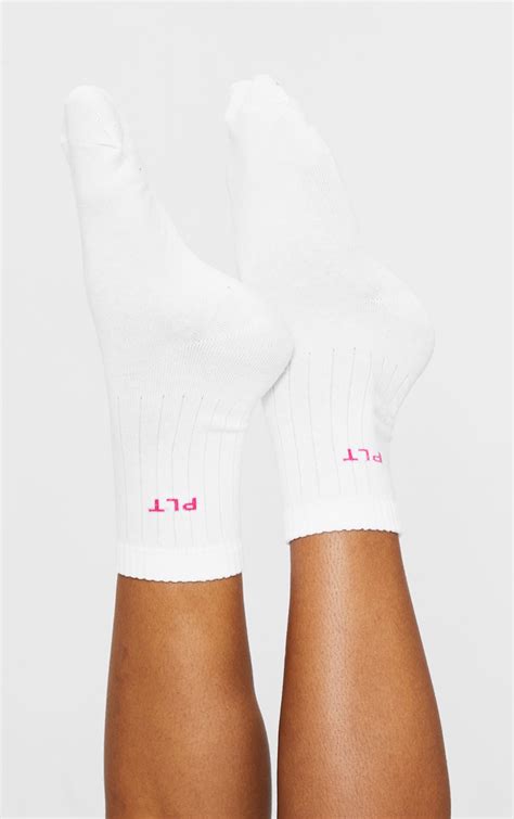 Plt Pink Neon Embroidered Ankle Socks Prettylittlething Usa