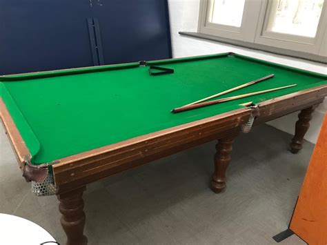 How to measure a pool table for felt. Pool Table, Slate Top, Turned Legs, Green Felt with Cues ...
