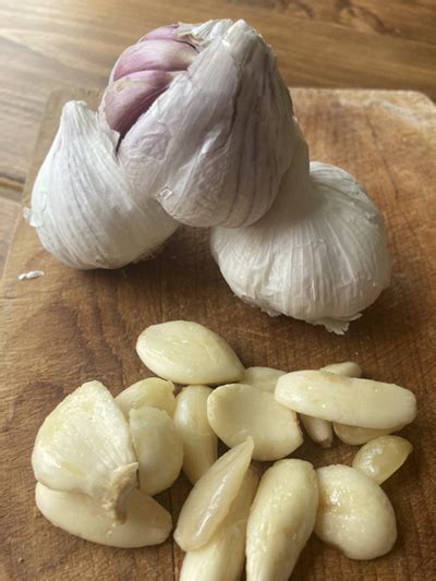 How Many Cloves In A Head Of Garlic Full Guide Cookthink