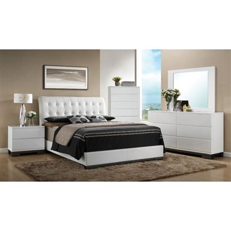 White Contemporary 4 Piece King Bedroom Set Avery Rc