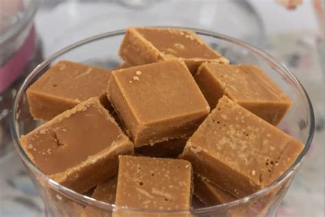 Easy Caramel Fudge Recipe With Condensed Milk 4 Ingredients Gimme Yummy