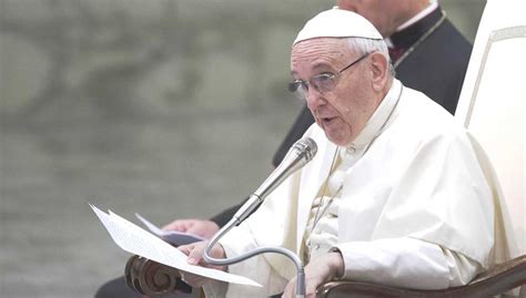 Biglietti di natale natale 25. Papa Francesco: la speranza cristiana vince le tragedie ...