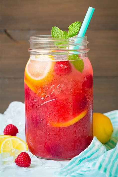 25 Refreshing Drinks You Need To Make This Summer Easy