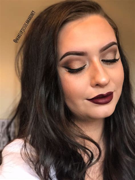 Gold And Burgundy Christmas Look Morphe 35w Palette On The Eyes And