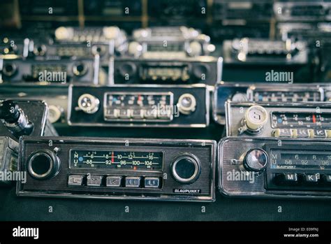 Das Bett Machen Marke Zukunft Old Radios For Sale Wohnung Absondern