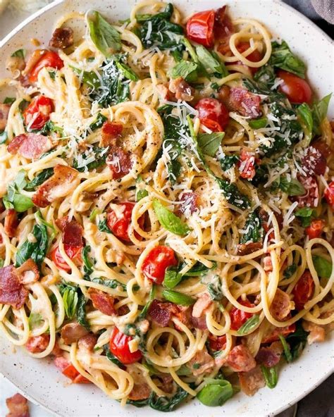 Mezclamos todos los ingredientes y dejamos cocinar 10 minutos. Espaguetis a la carbonara con tomate y espinaca ...