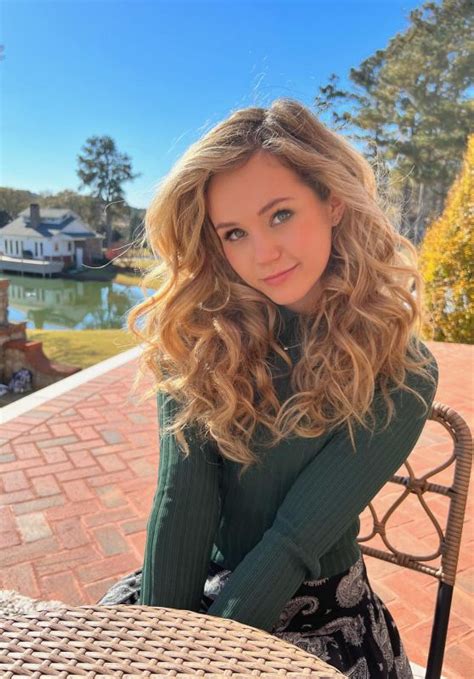 Brec Bassinger Style Clothes Outfits And Fashion • Celebmafia
