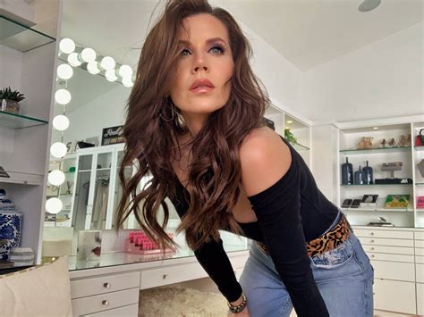 ≡ 20 Essential Tati Westbrook Facts 》 Her Beauty