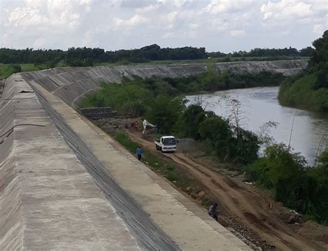 DPWH Completes 2 New Flood Control Projects In Central Iloilo Towns