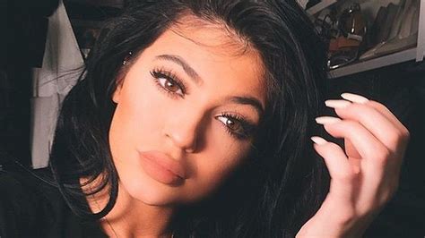 The Kylie Jenner Big Lip Challenge Has Weird Results Bbc Newsbeat